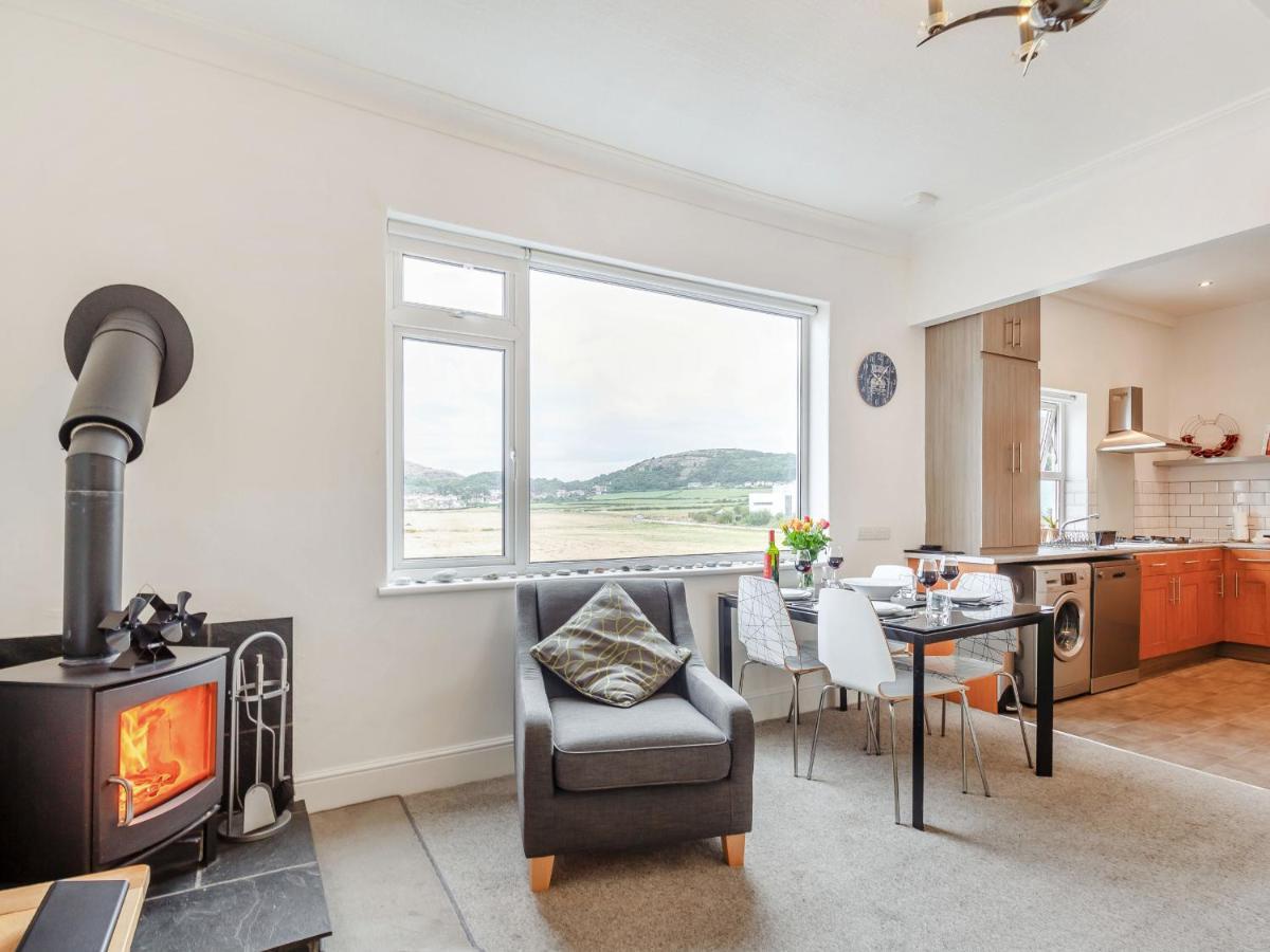 Little Orme View Apartment ลันดิดโน ภายนอก รูปภาพ