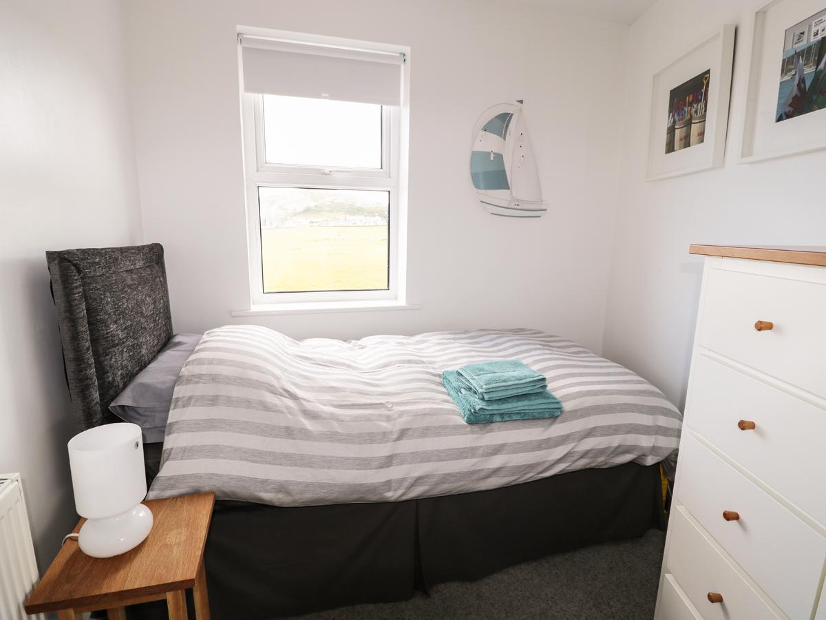 Little Orme View Apartment ลันดิดโน ภายนอก รูปภาพ